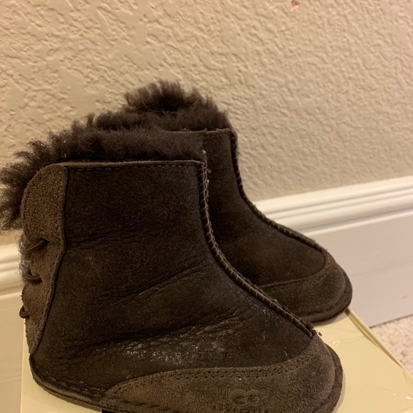 Baby UGG boots, Medium - Picture 2 of 8